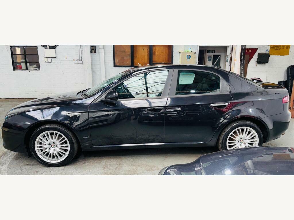 Alfa Romeo 159 Saloon 2.0 Red #8