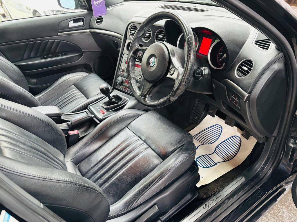 Alfa Romeo 159 Saloon 2.0 Red #9
