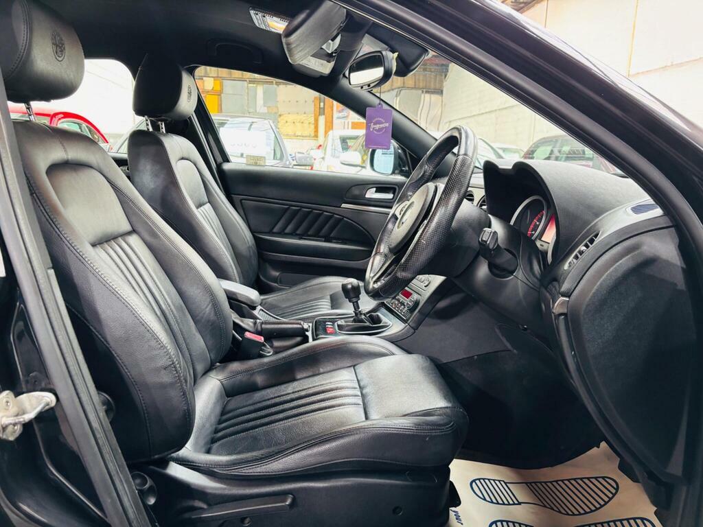 Alfa Romeo 159 Saloon 2.0 Red #11