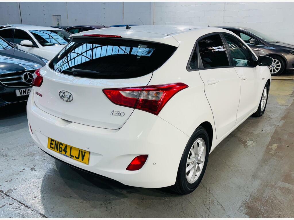 Hyundai I30 1.6 Crdi Blue Drive Active Euro 5 S S White #4