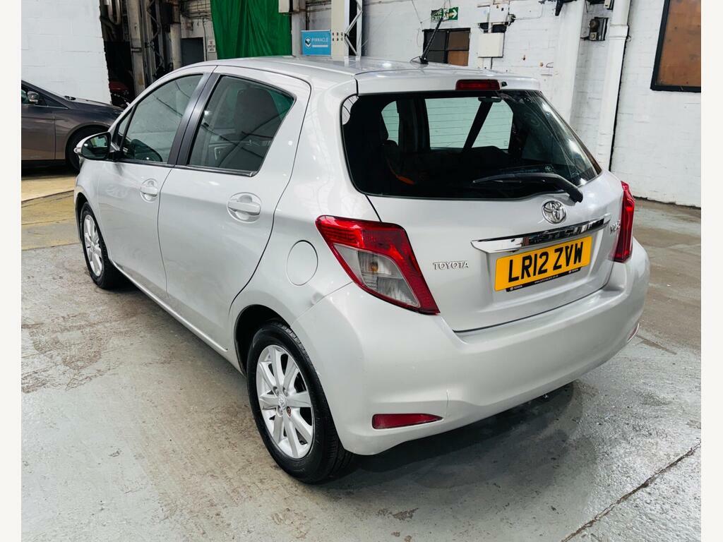 Toyota Yaris 1.33 Dual Vvt-i Tr Multidrive S Euro 5 LR12ZVW Silver #6