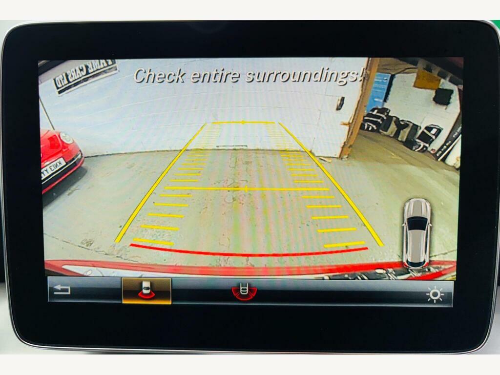 Mercedes-Benz GLA Class Gla 220 D #25