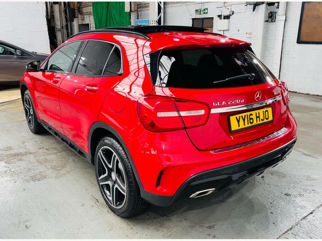 Mercedes-Benz GLA Class Gla 220 D #6