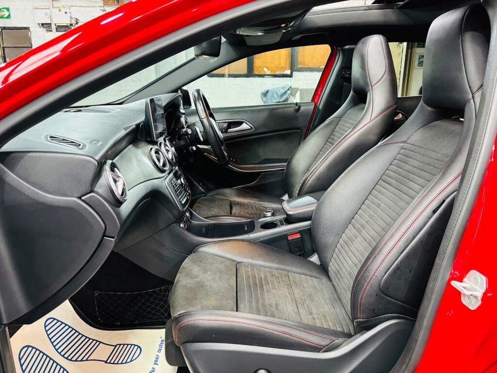 Mercedes-Benz GLA Class Gla 220 D #13