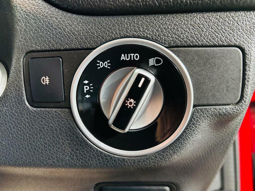 Mercedes-Benz GLA Class Gla 220 D #18