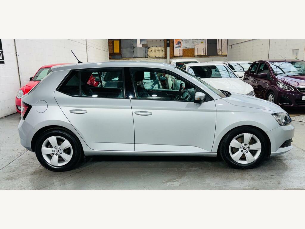 Skoda Fabia 1L S Silver #7