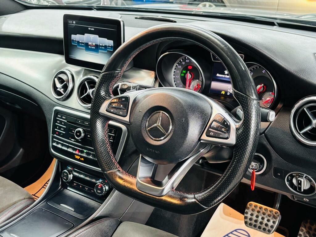 Mercedes-Benz GLA Class 2L Amg Line White #10