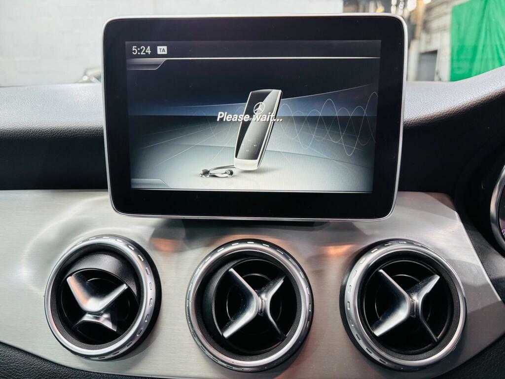 Mercedes-Benz GLA Class 2L Amg Line White #23