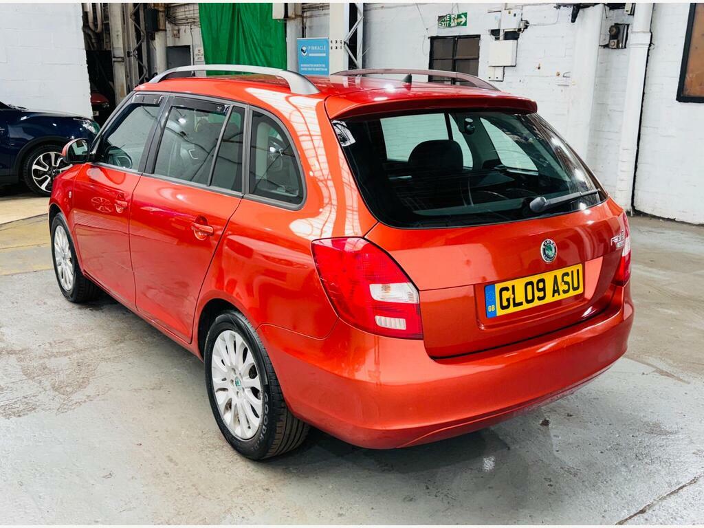 Skoda Fabia 1.6 16V 2 Tiptronic Orange #6