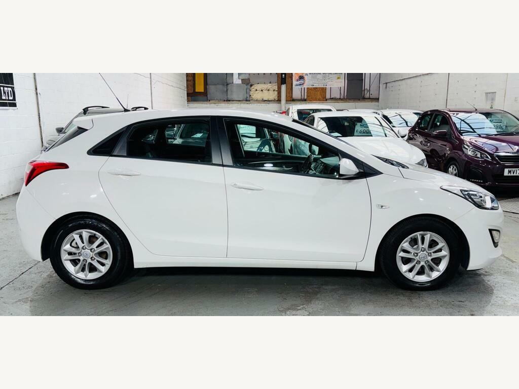 Hyundai I30 1.6 Crdi Active Euro 5 White #7