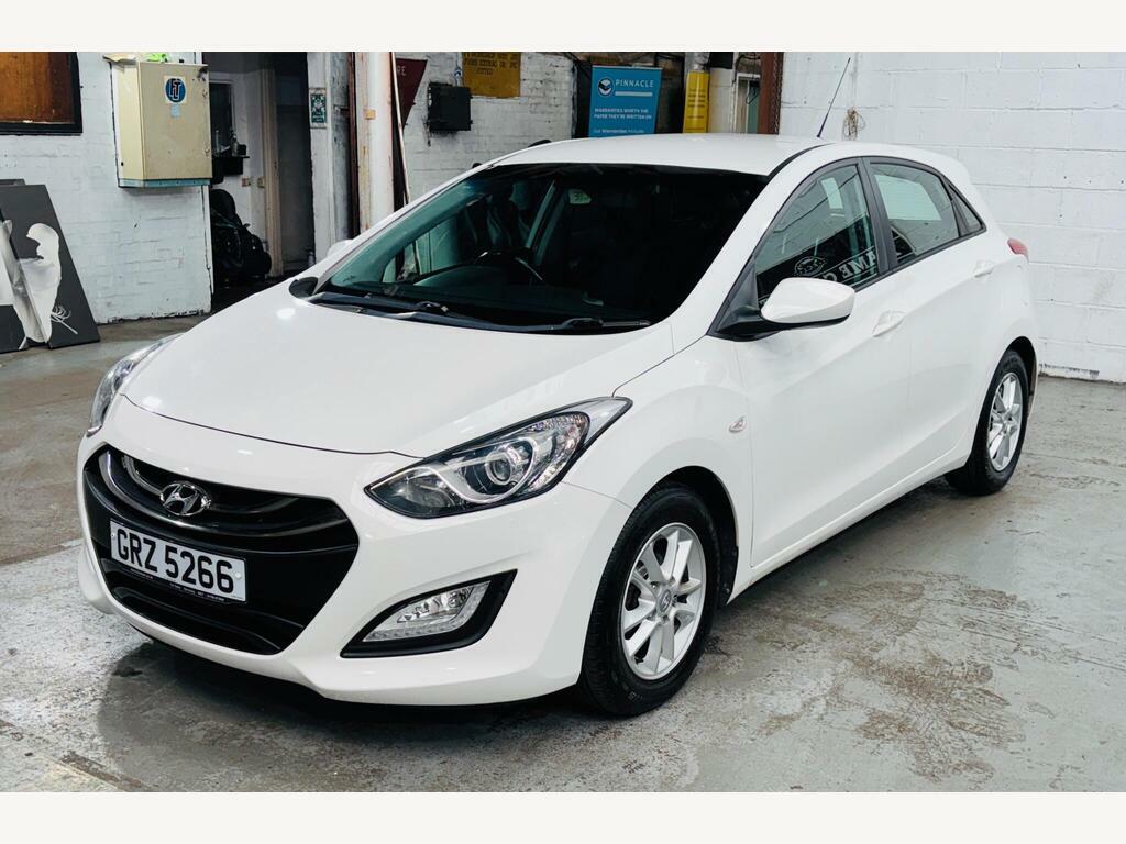 Hyundai I30 1.6 Crdi Active Euro 5 White #3