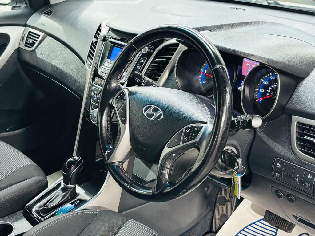 Hyundai I30 1.6 Crdi Active Euro 5 White #10