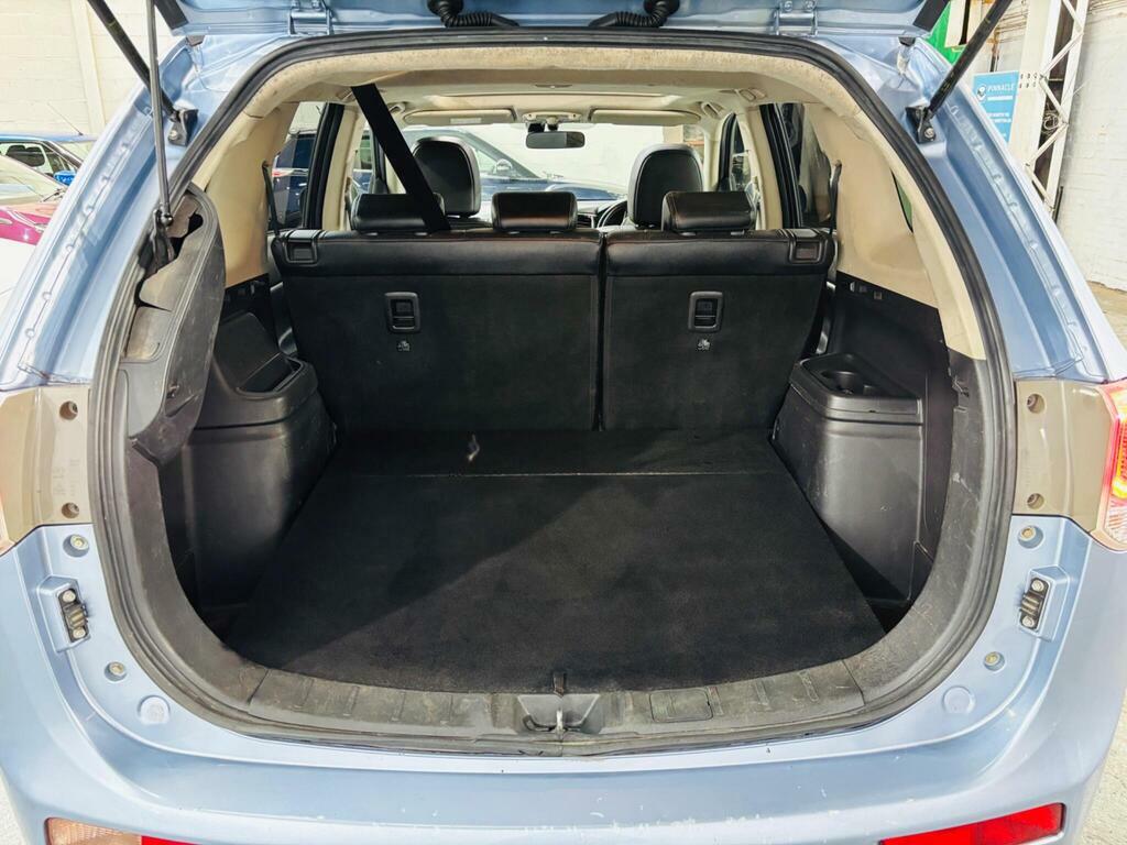 Mitsubishi Outlander 2.3 Di-d Gx 4 147 Bhp Grey #25