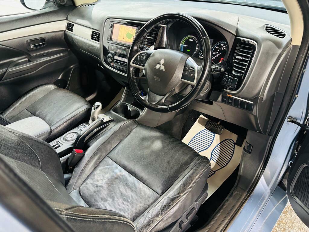 Mitsubishi Outlander 2.3 Di-d Gx 4 147 Bhp Grey #9
