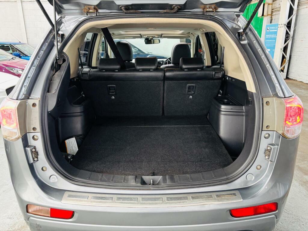 Mitsubishi Outlander Outlander Gx 4H Phev Black #26