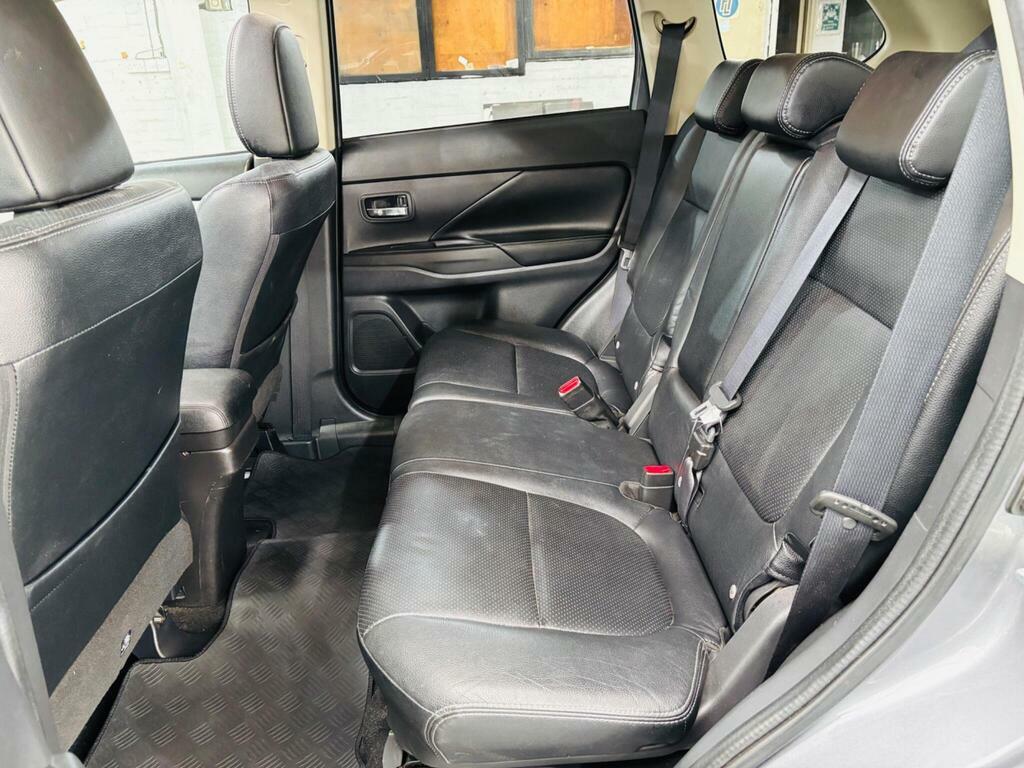 Mitsubishi Outlander Outlander Gx 4H Phev Black #14