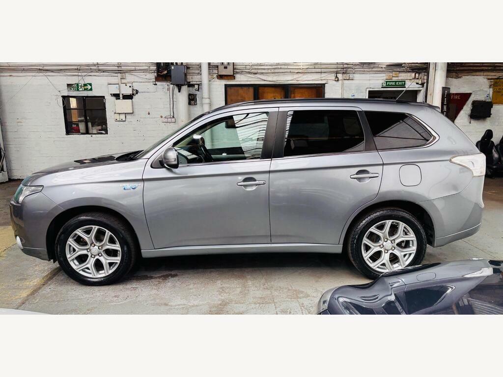 Mitsubishi Outlander Outlander Gx 4H Phev Black #8