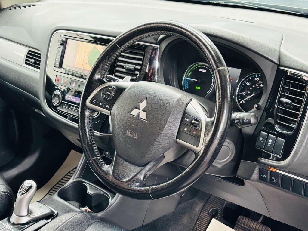 Mitsubishi Outlander Outlander Gx 4H Phev Black #10