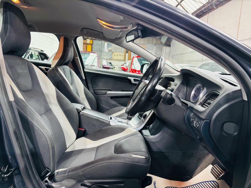 Volvo V60 V60 Se Lux D3 Red #11