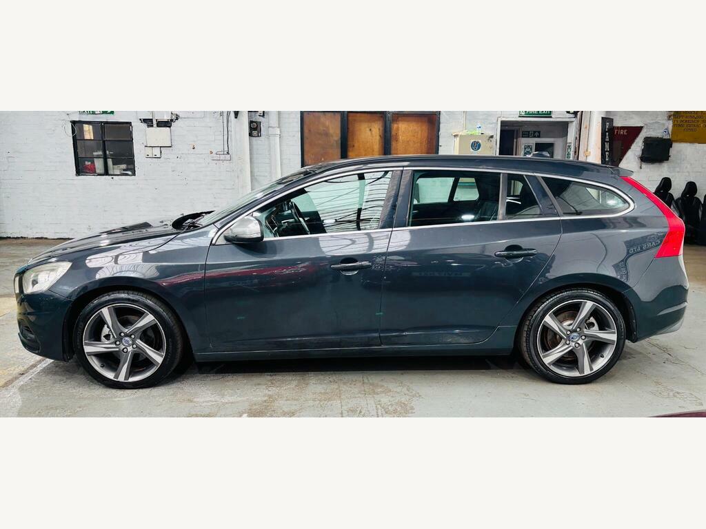 Volvo V60 V60 Se Lux D3 Red #8