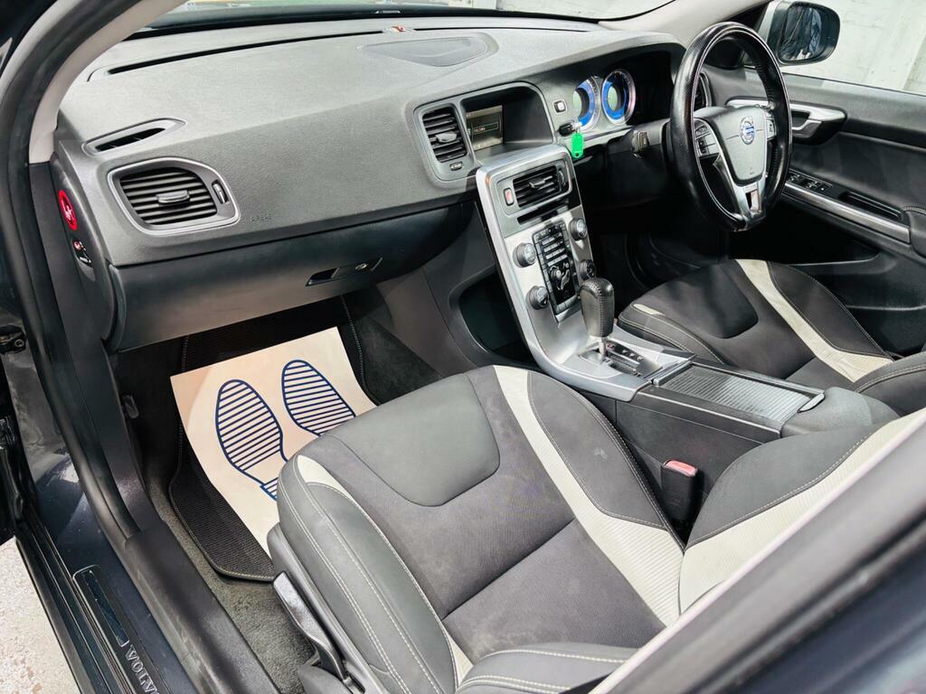 Volvo V60 V60 Se Lux D3 Red #12