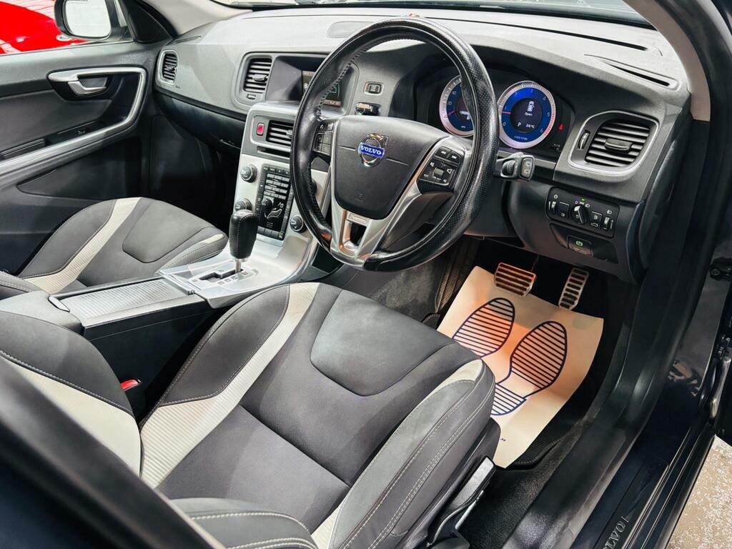 Volvo V60 V60 Se Lux D3 Red #9