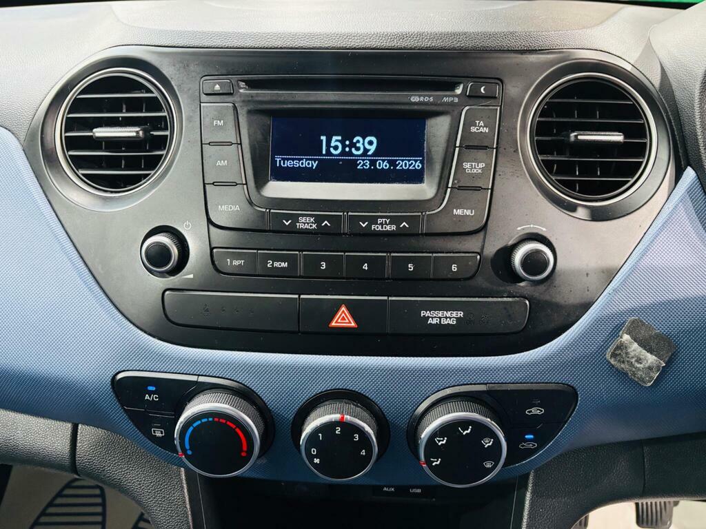 Hyundai I10 Premium Black #19
