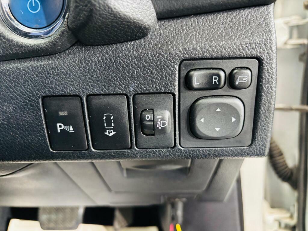 Toyota Auris  Grey #16