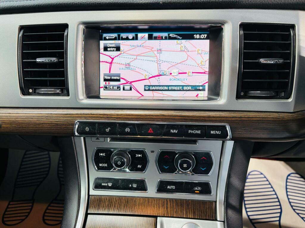 Jaguar XF 3.0D V6 Luxury Euro 5 Ss Red #19