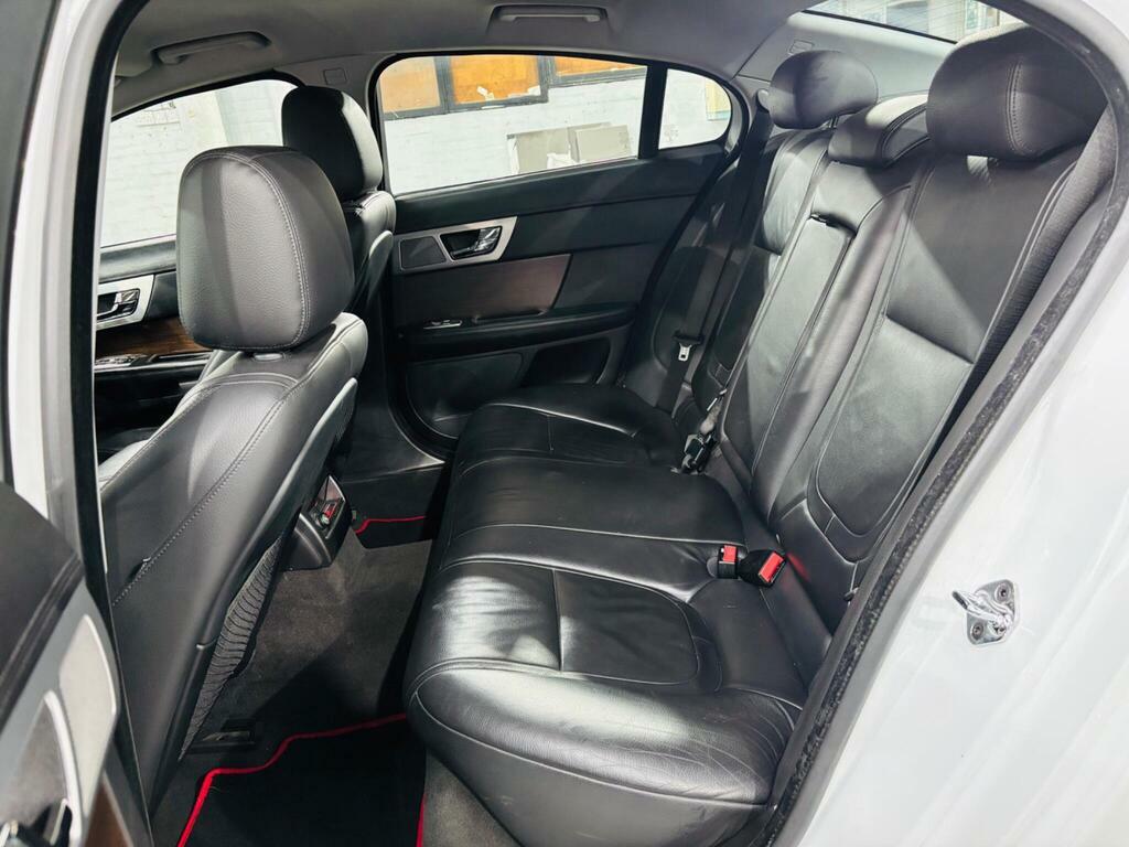 Jaguar XF 3.0D V6 Luxury Euro 5 Ss Red #14