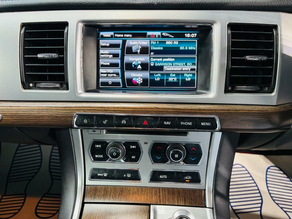 Jaguar XF 3.0D V6 Luxury Euro 5 Ss Red #20
