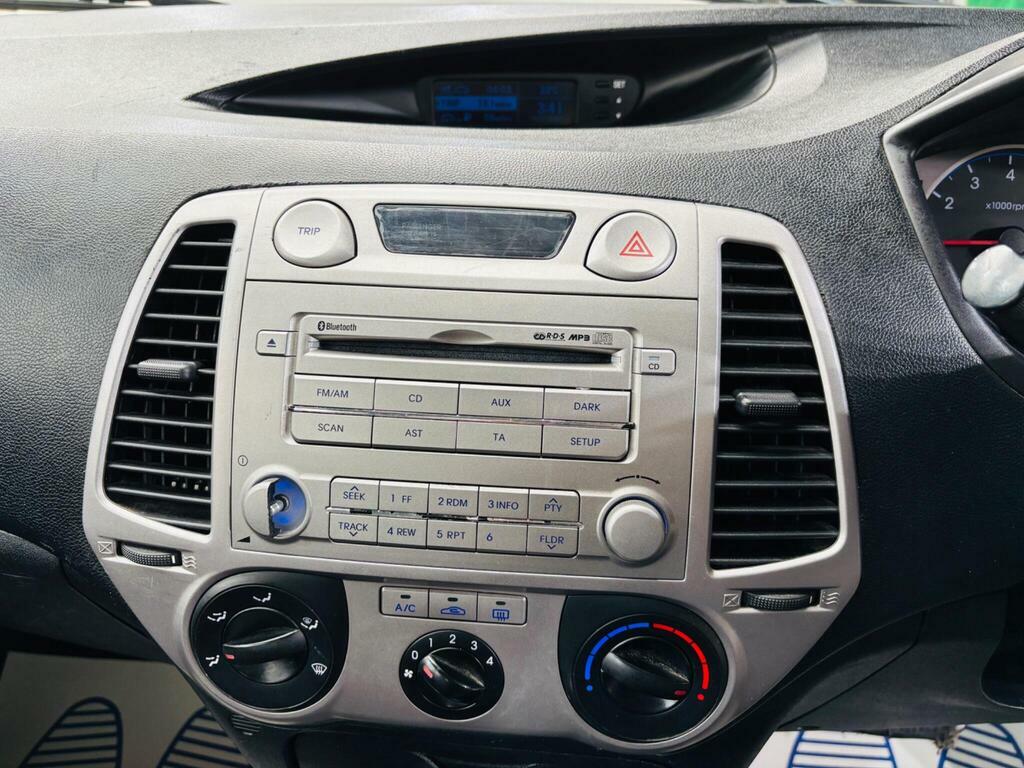Hyundai I20 1.2 Classic Euro 4 Red #19