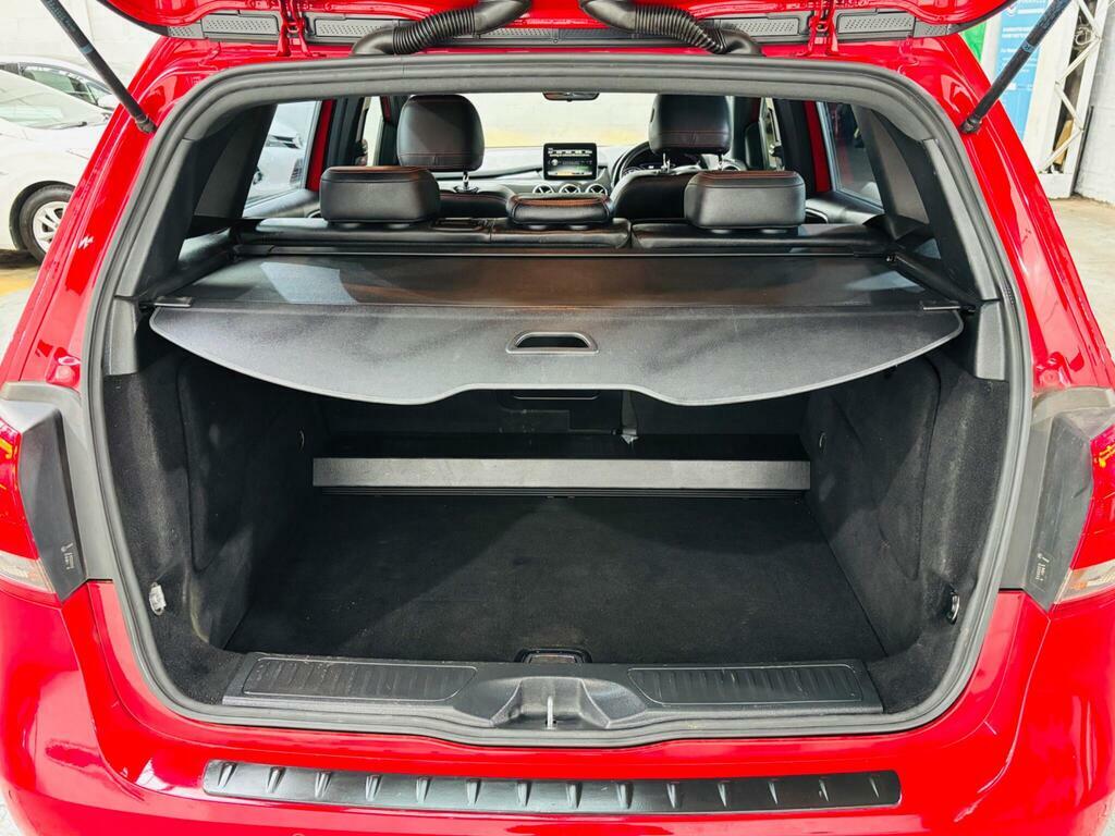 Mercedes-Benz B Class B 180 Sport Premium Aut Red #28