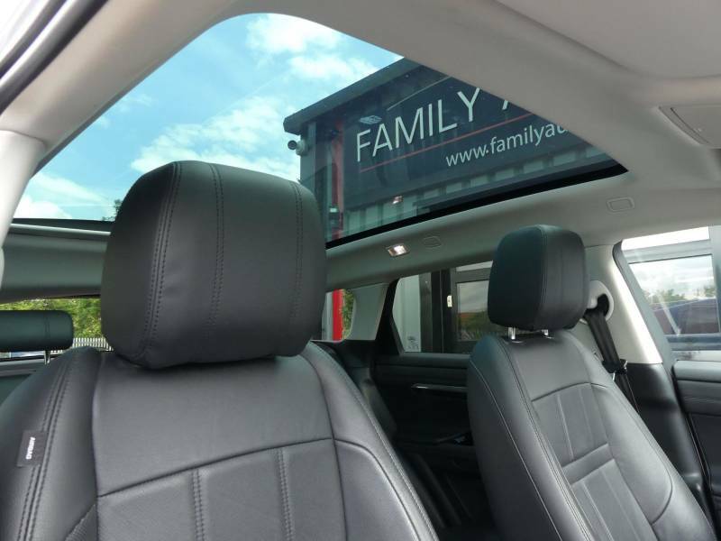 Land Rover Range Rover Evoque 2.0 P200 Se White #2