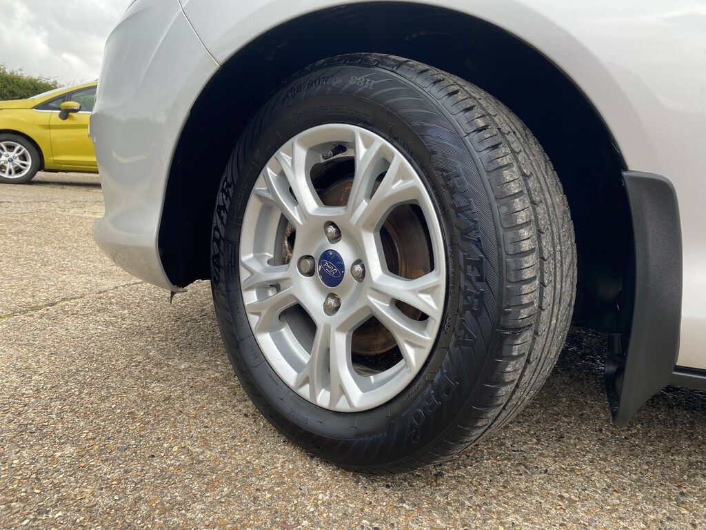 Ford B-Max 1.4 Zetec Silver #5