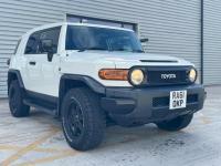 Toyota FJ Cruiser 4.0 V6 Beige #39