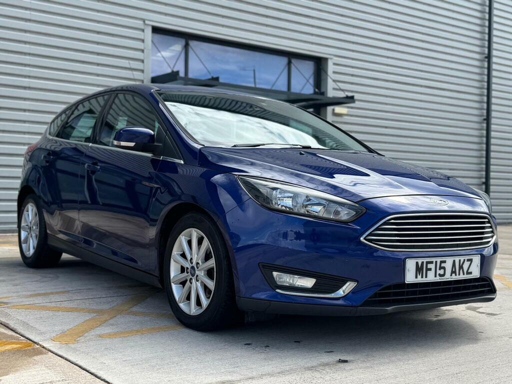 Ford Focus Hatchback 1.6 Tdci Titanium Euro 5 Ss 2015 MF15AKZ Blue #4
