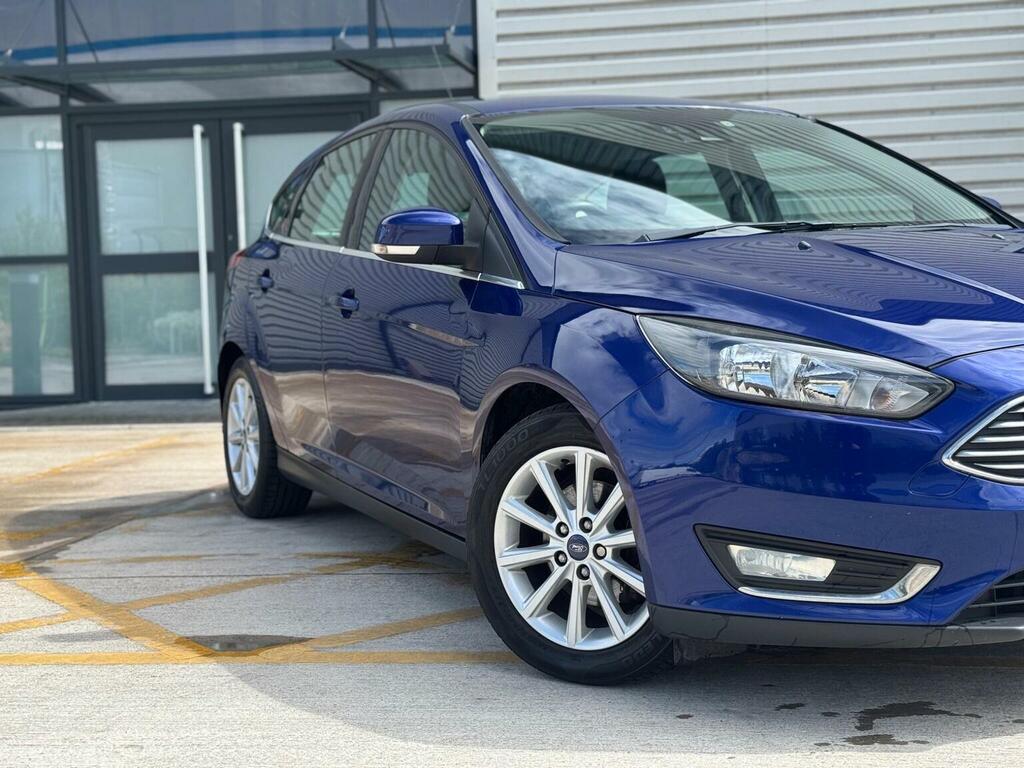 Ford Focus Hatchback 1.6 Tdci Titanium Euro 5 Ss 2015 MF15AKZ Blue #3