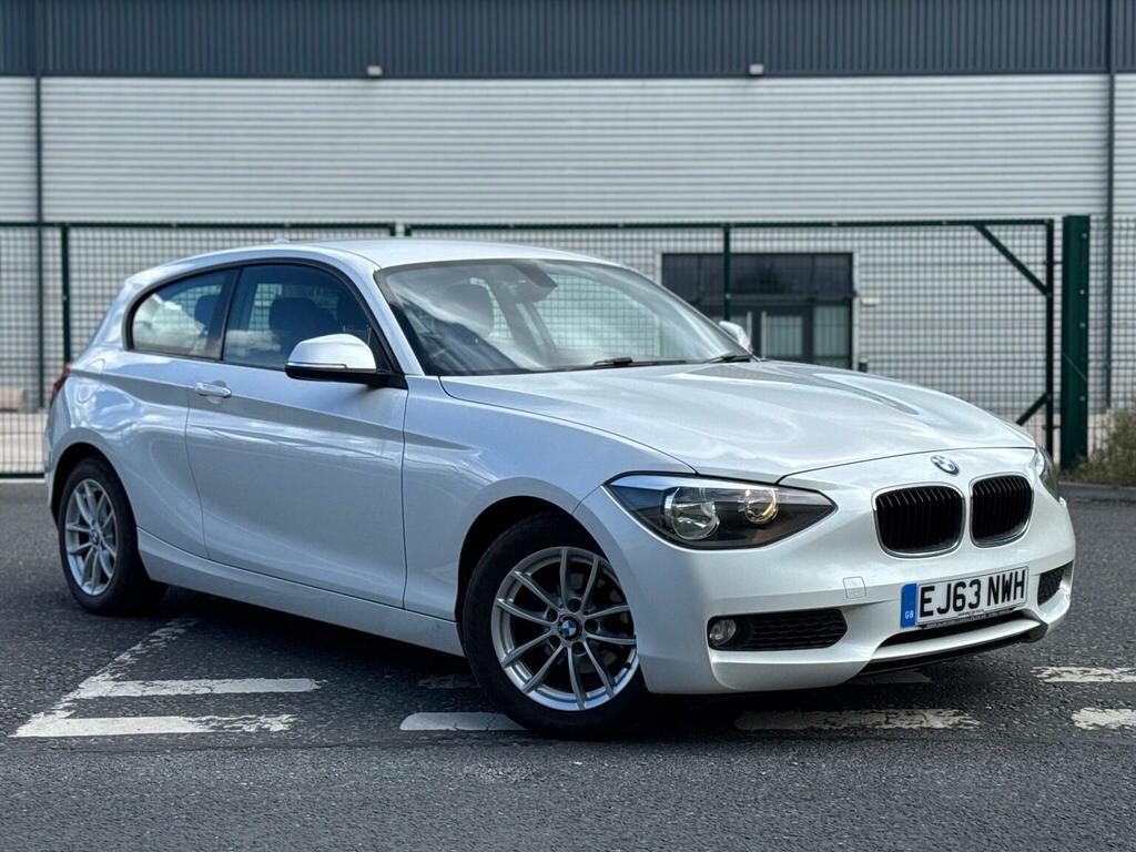 BMW 1 Series Hatchback 1.6 116I Se Euro 6 Ss 201363 White