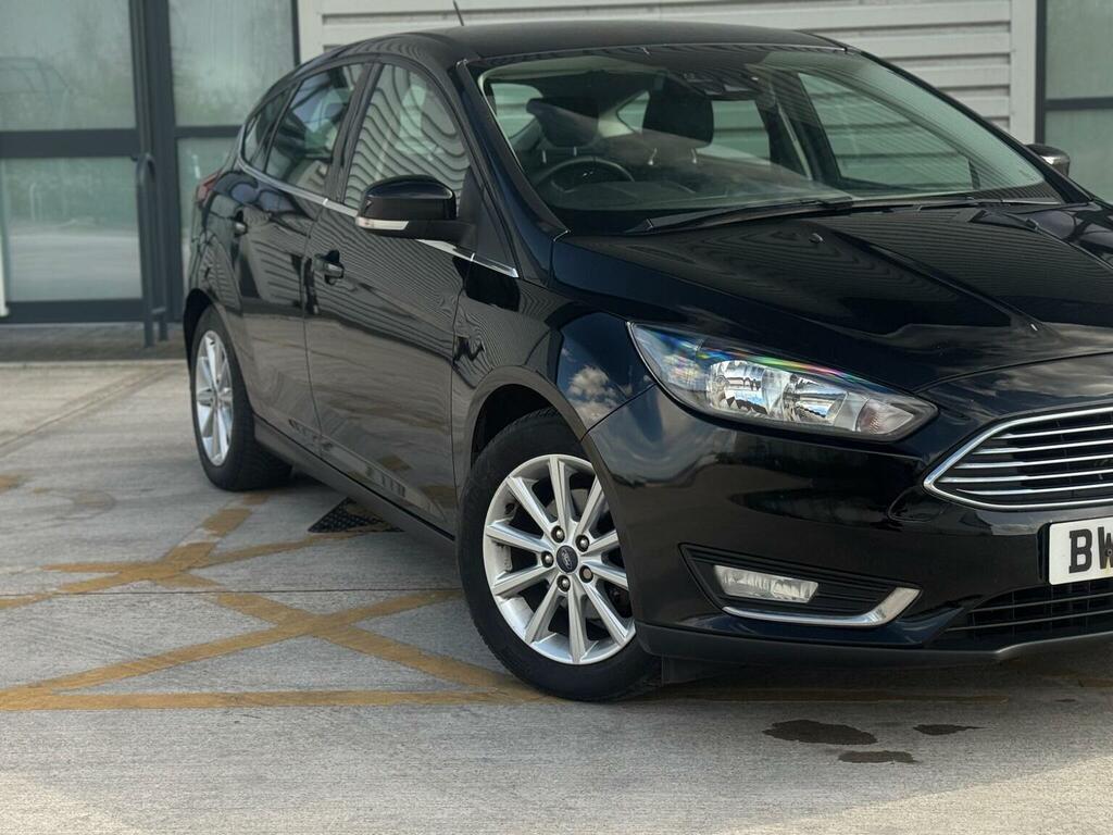 Ford Focus Hatchback 1.0T Ecoboost Titanium Euro 6 Ss BW66PVJ Black #3