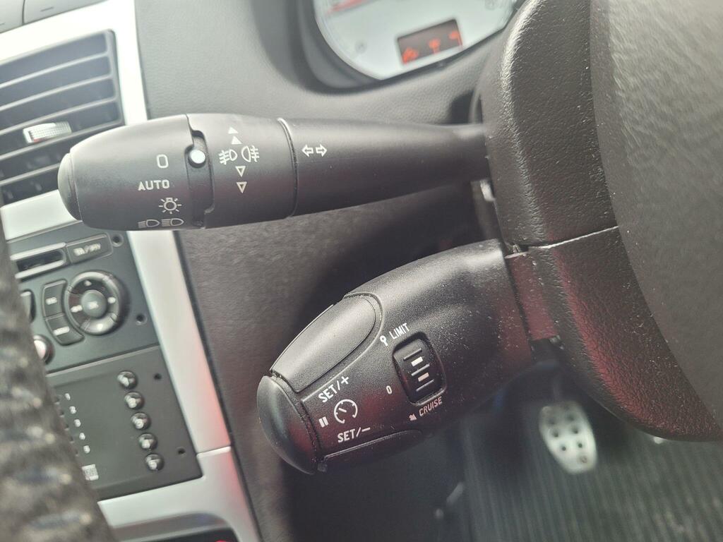 Peugeot 307 Hatchback Grey #36
