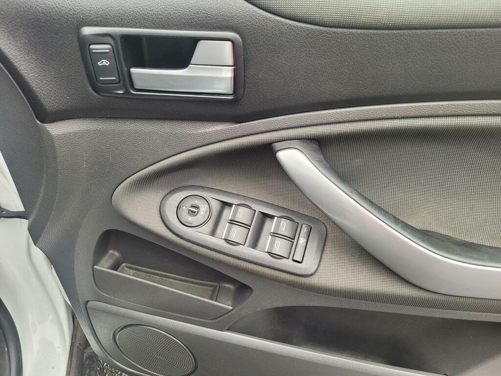 Ford Kuga Suv Silver #21