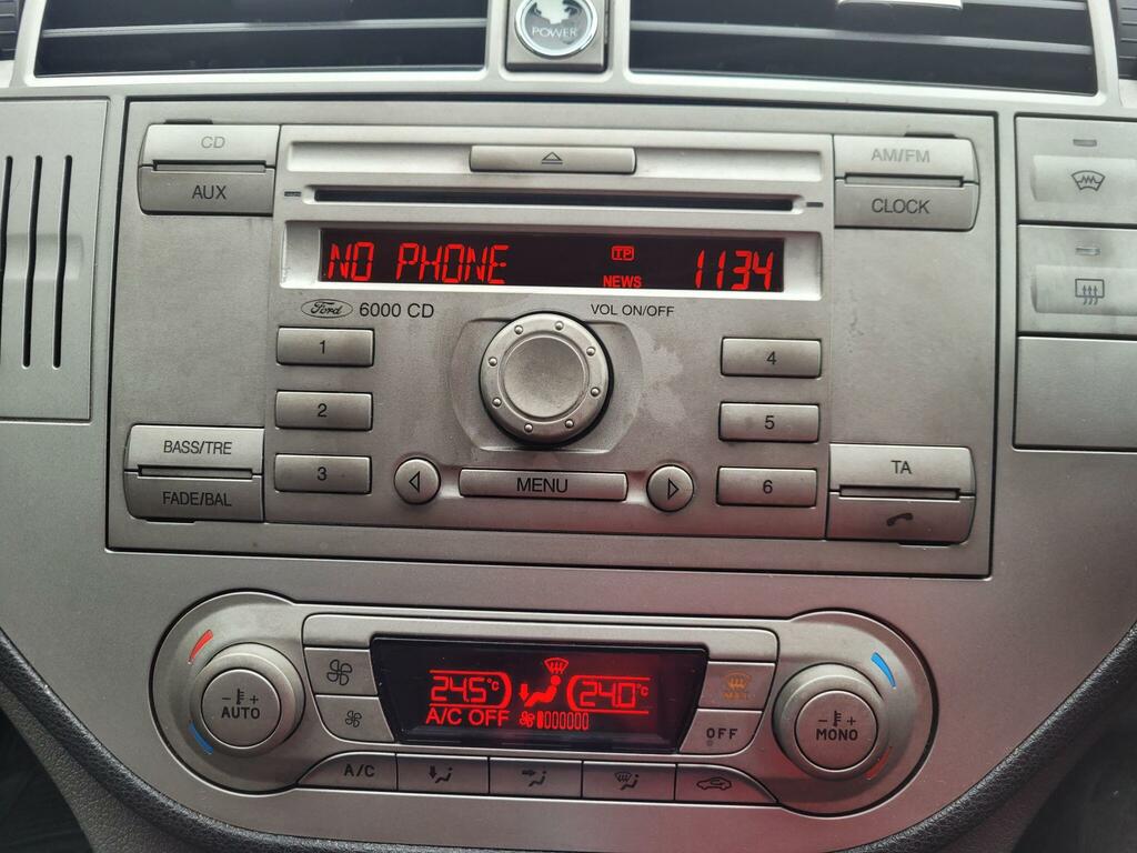 Ford Kuga Suv Silver #30