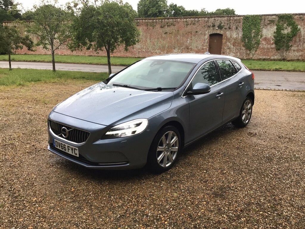 Volvo V40 2.0 T2 Inscription Hatchback Eur Blue #5