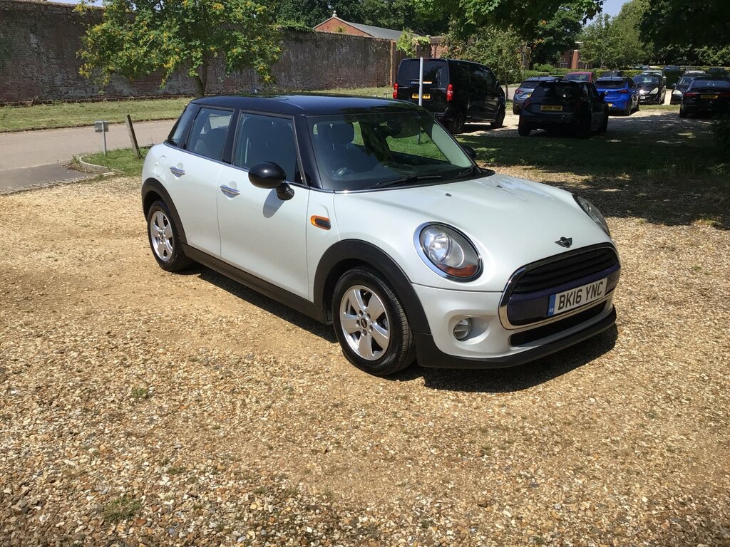Mini Hatch 1.5 Cooper D Hatchback Euro 6 S Silver
