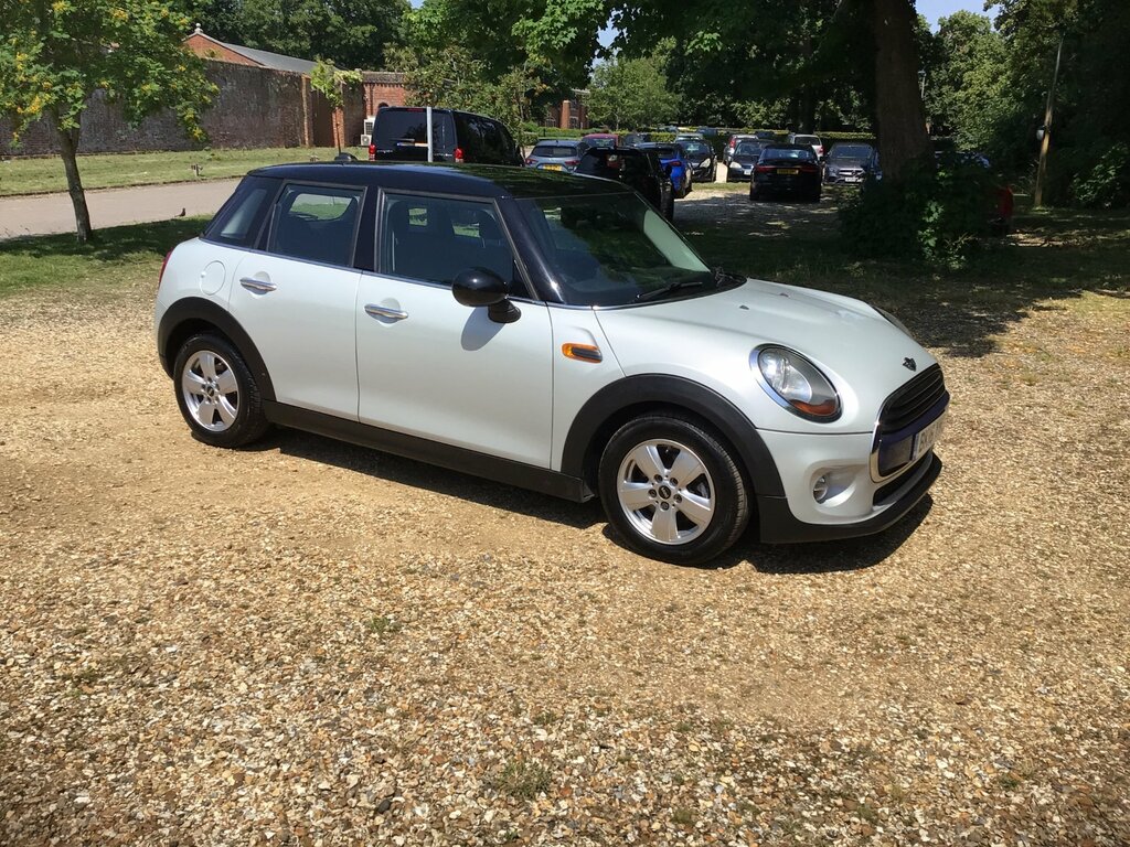 Mini Hatch 1.5 Cooper D Hatchback Euro 6 S Silver #2