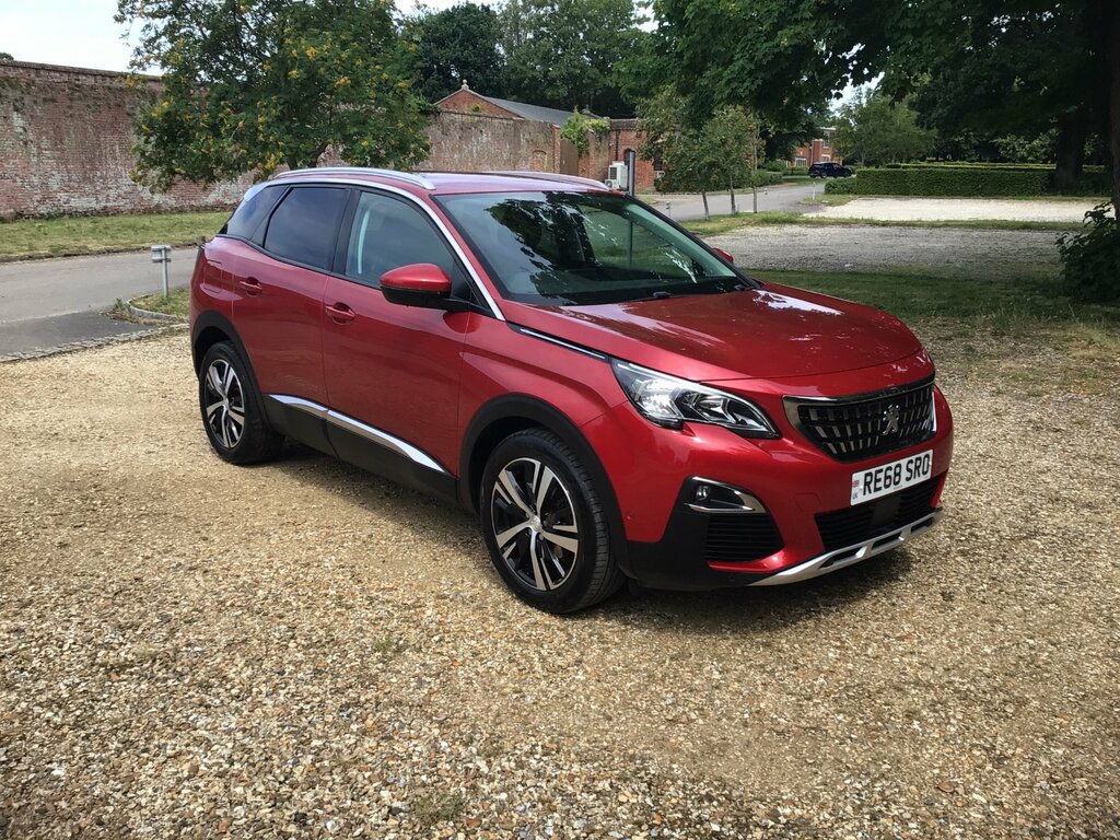 Peugeot 3008 1.2 Puretech Allure Suv Euro 6 Red