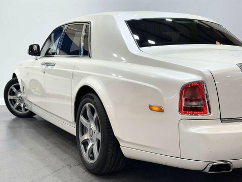 Rolls-Royce Phantom V12 Black #87