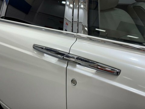 Rolls-Royce Phantom V12 Black #108