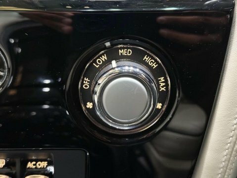 Rolls-Royce Phantom V12 Black #96